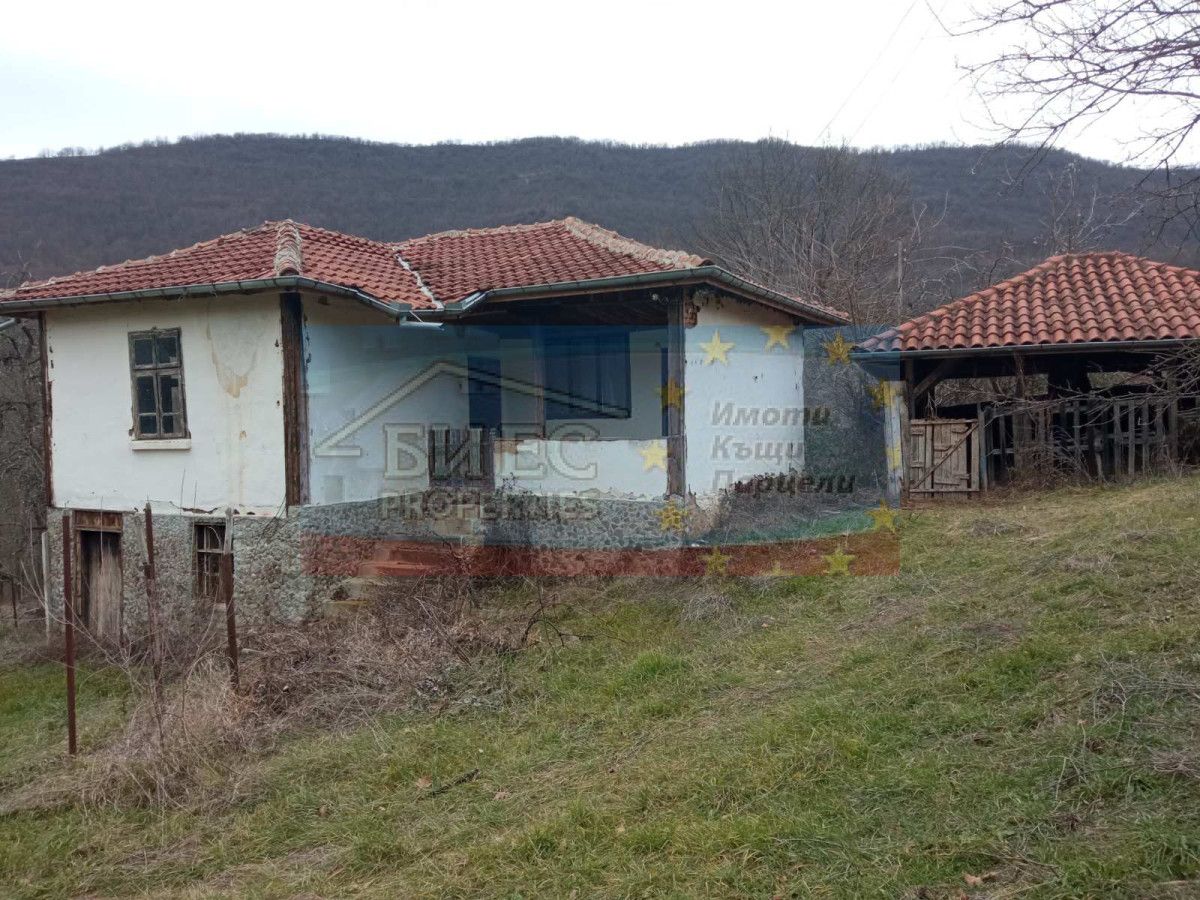 Имение в гората над с. Своде