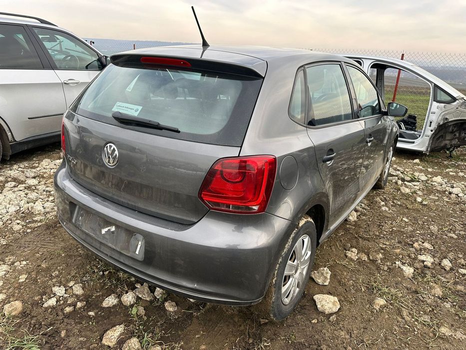 Dezmembrez / Dezmembrari / Piese / Accesorii Vw polo 6r gri 2010 1.2 benzina CGPB