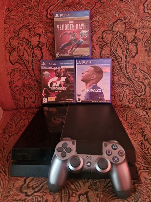 Продам Playstation 4 fat