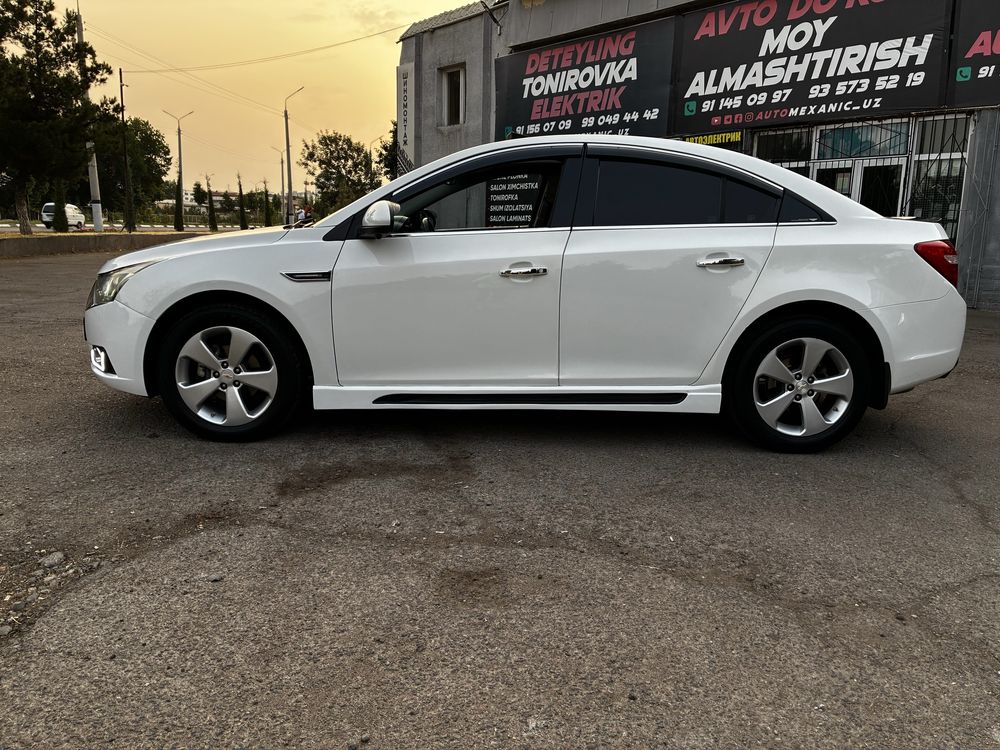 Шевроле Cruze 1'8 Идеал