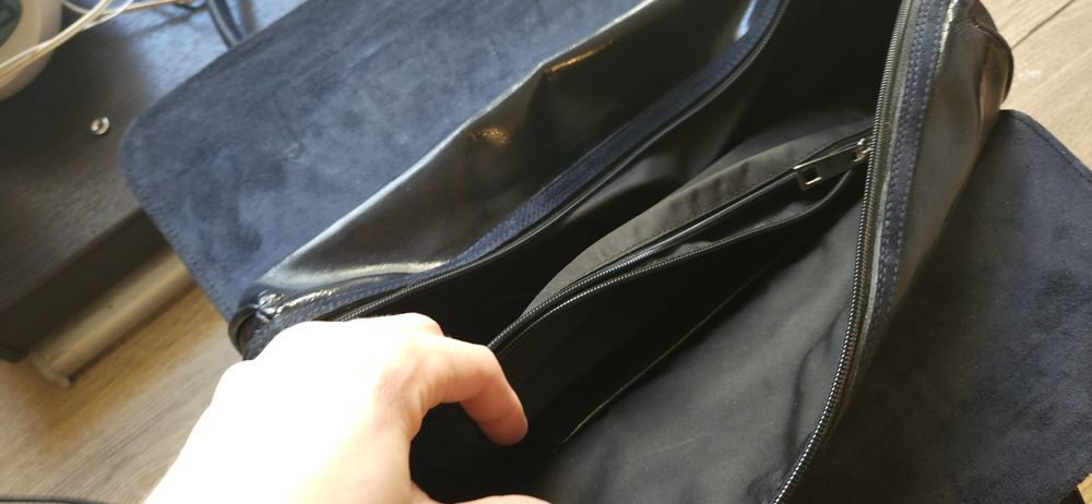 Geanta de piele bleumarin