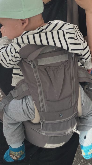 Продам хипсит-переноску для ребенка