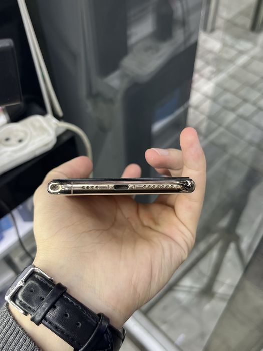 IPhone X max sotilmoqda