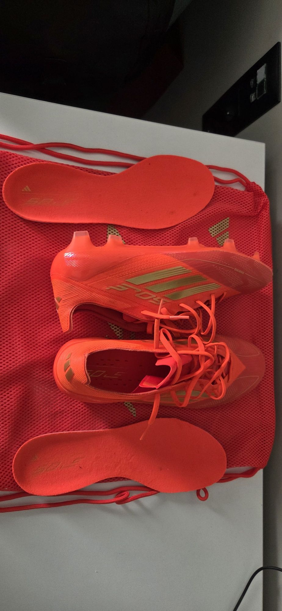 Футболни обувки Adidas F50