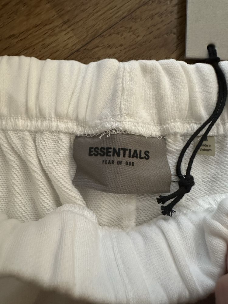 Essentials - Fear of God - къси панталони