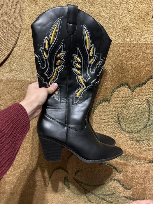 Сапоги  новые женские казаки