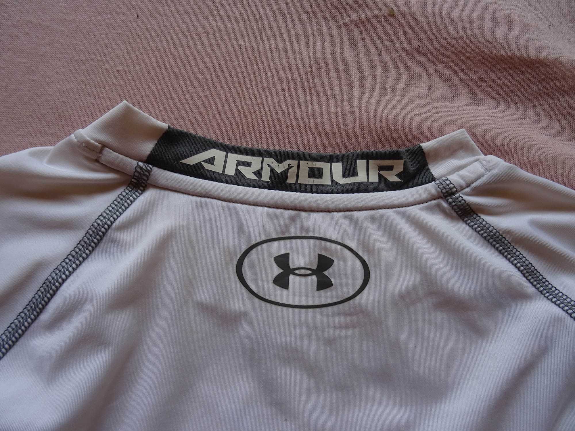 продавам  комресираща горница на under armour в бяло,рамер ес
