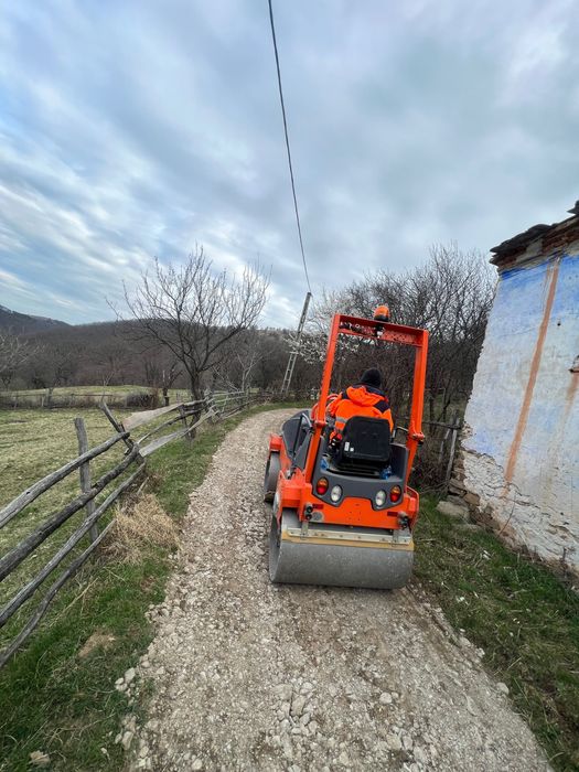 De Inchiriat cilindru compactor 3,4tone si talpa compactoare 190kg