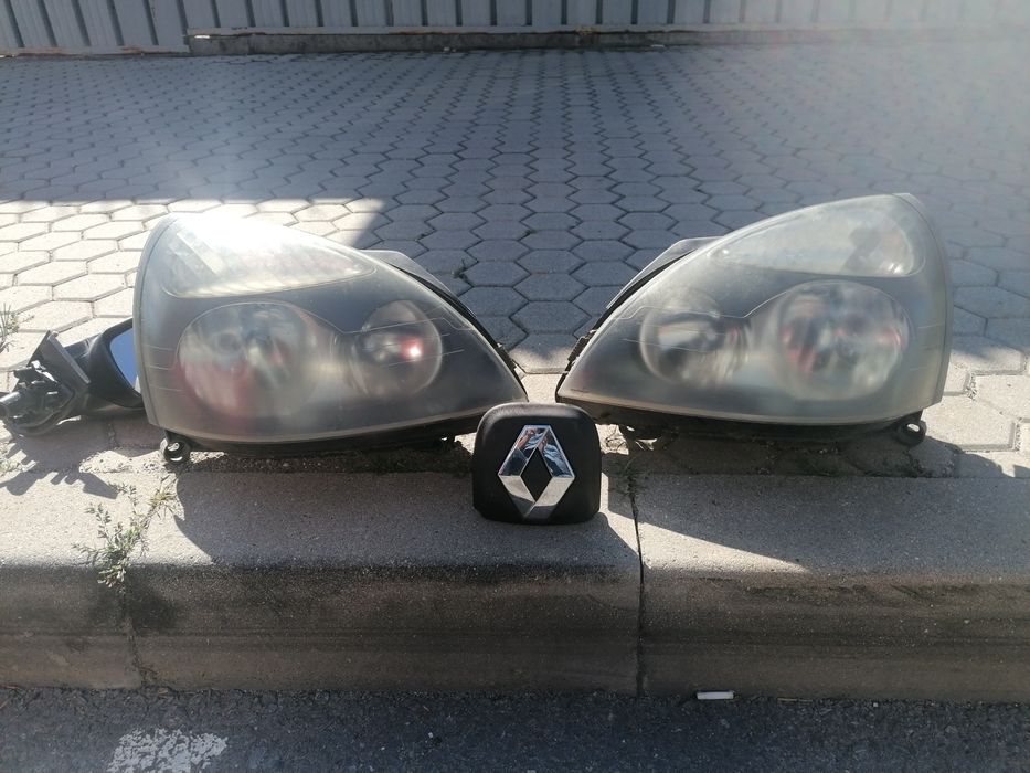 Фарове и задна ключалка за  Рено Clio 2003 и нагоре