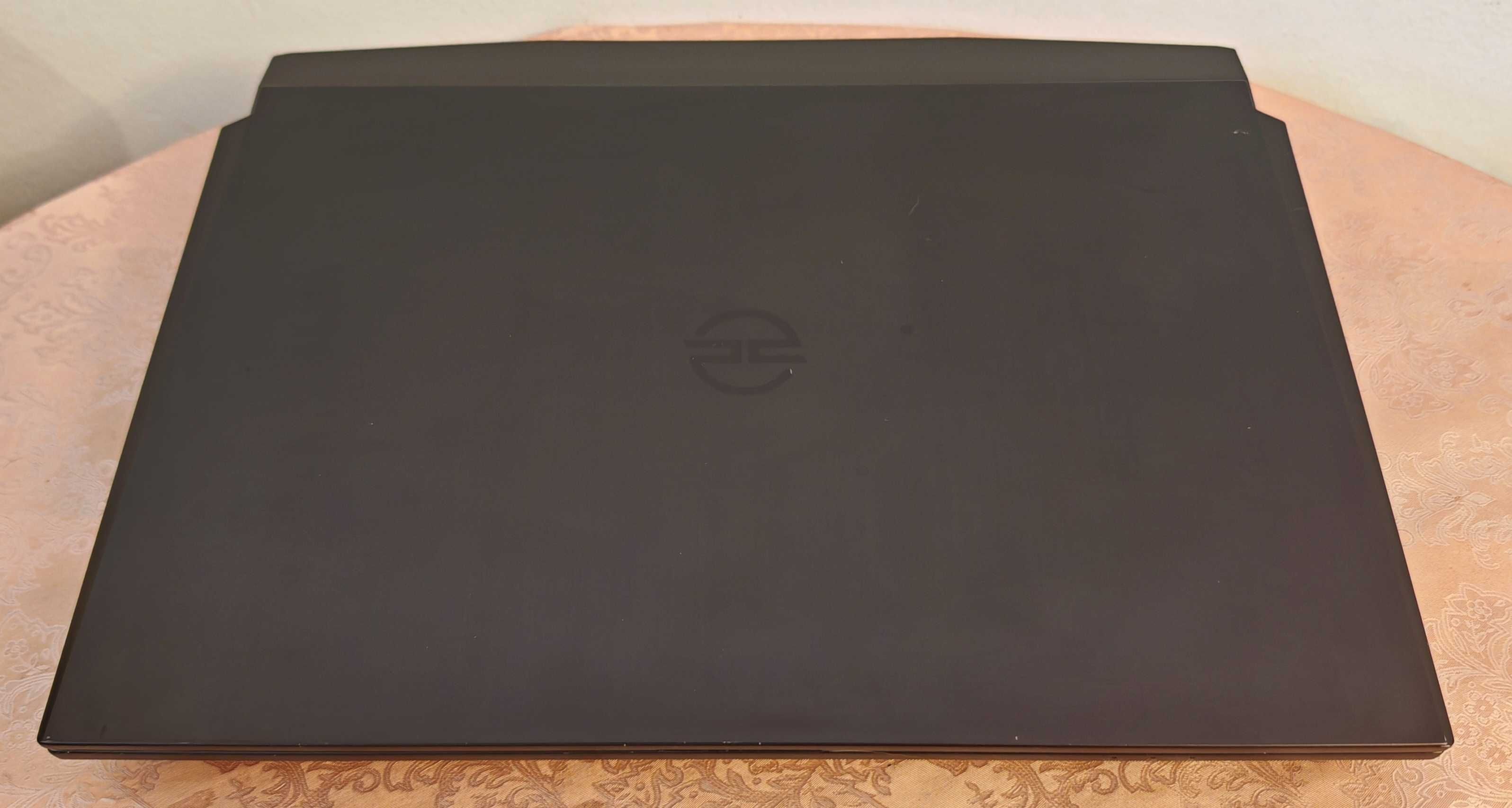 Core i7-10700K/RTX 2080 8GB/17.3 144Hz G-SYNC/16 RAM/512 SSD/Clevo XMG