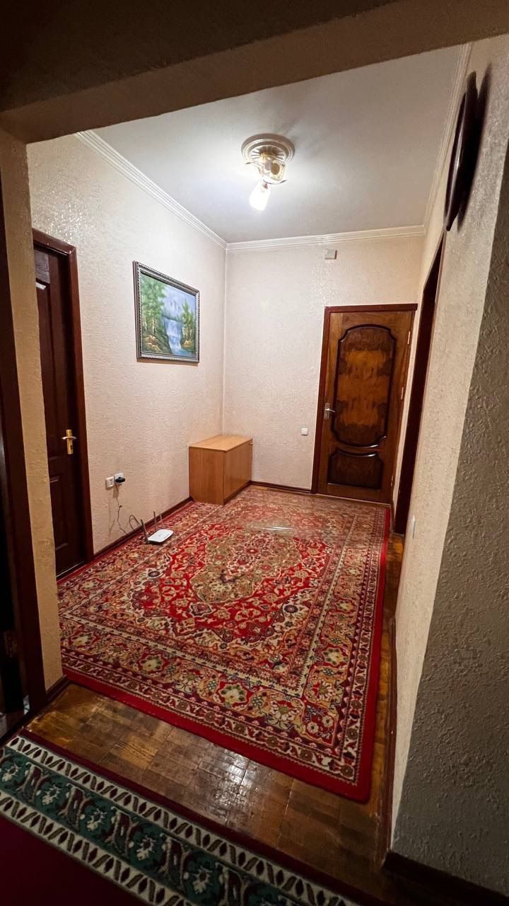Срочно продаю 4-х комнатнаю квартиру Сергели 3