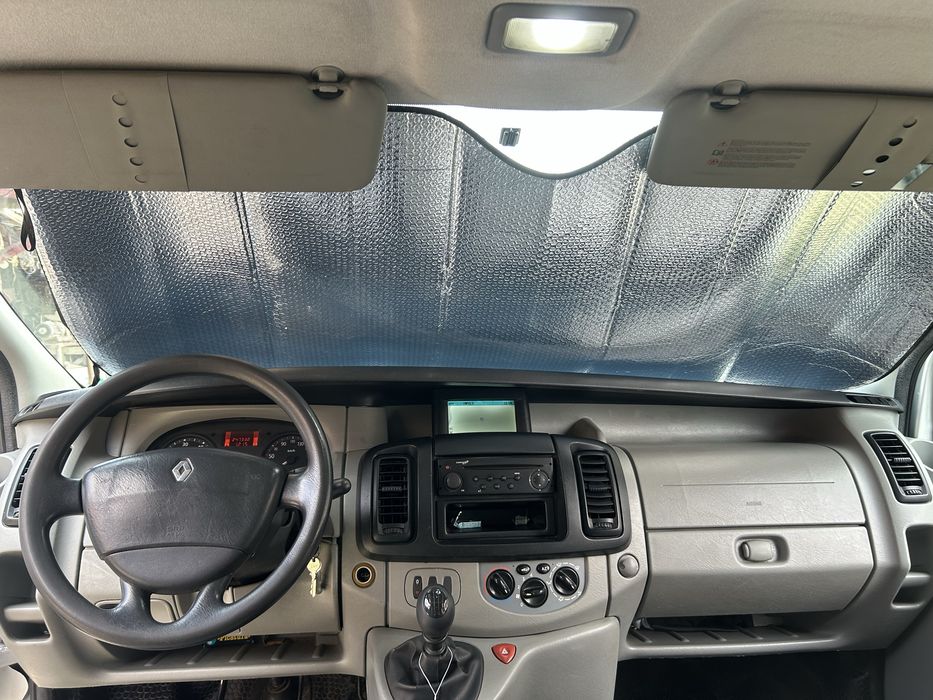 Renault trafic 2009 2.0dci 3 locuri