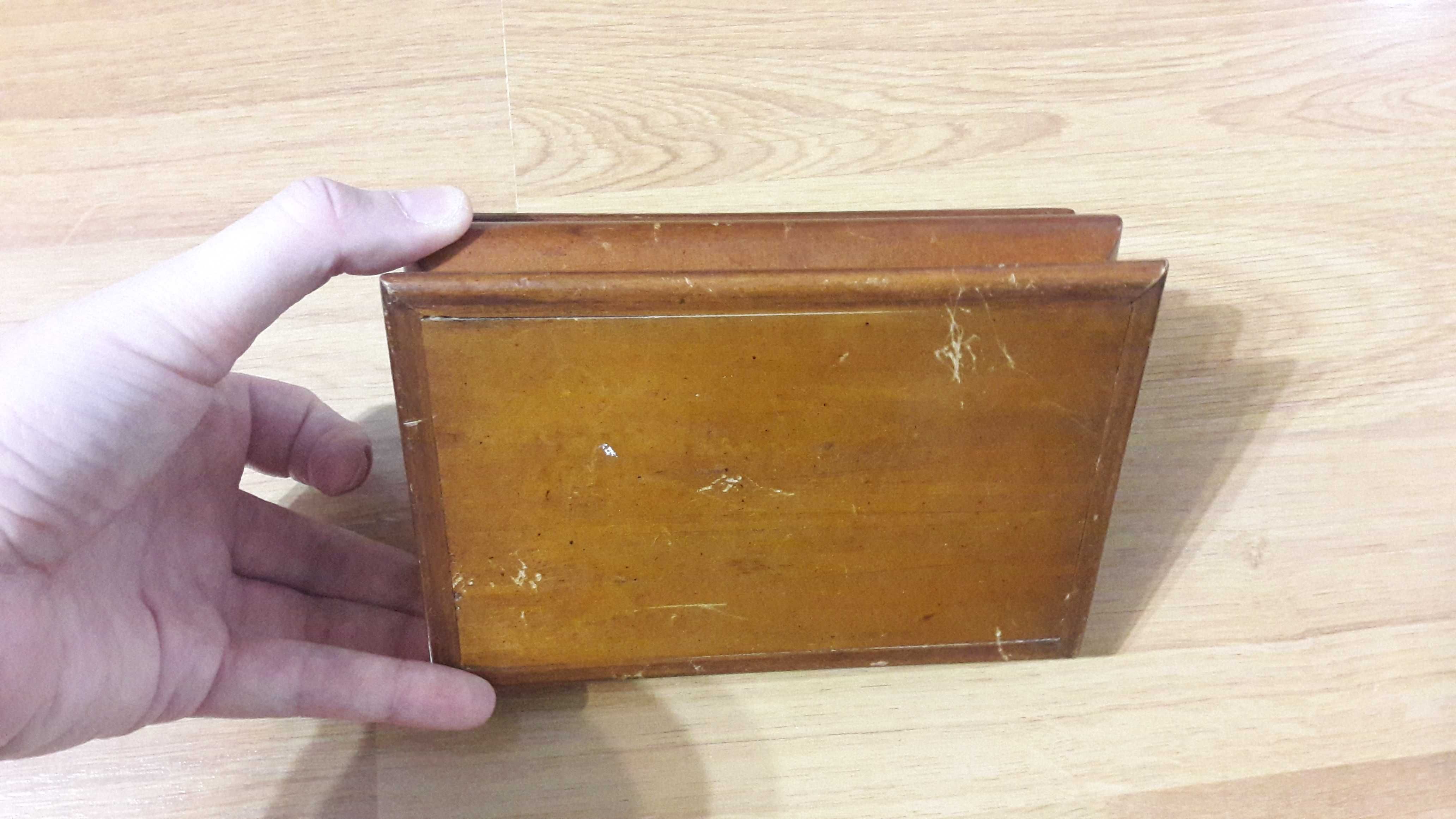 Caseta cutie bijuterii din lemn natural vintage veche 16x11x5 cm