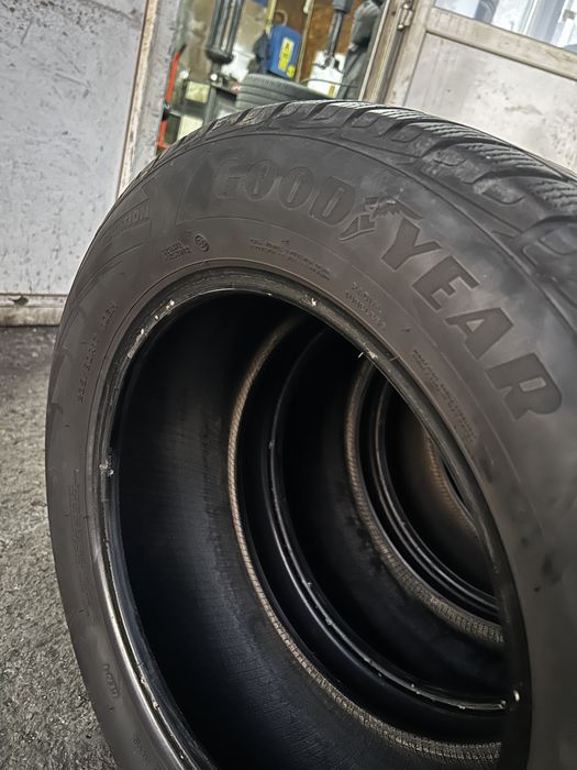 Cauciucuri iarna Good Year 235 60 R17