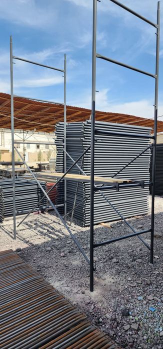 Леса аренда стойка дамкрат йест