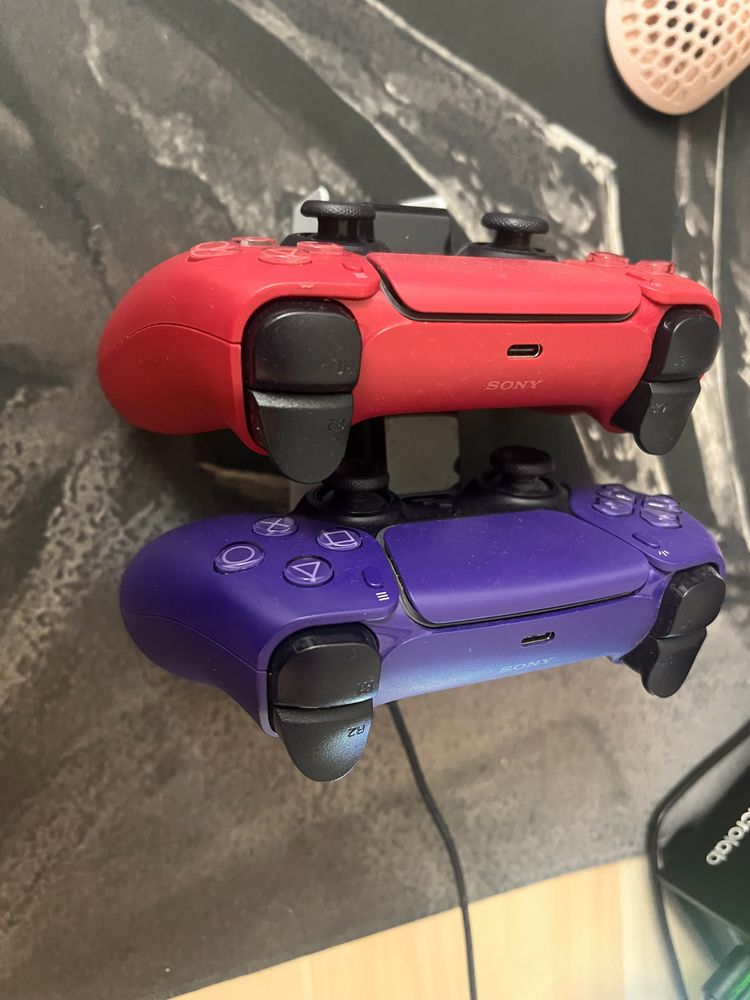 PS5 +2 геймпада + SSD 1ТБ + 3 игры + зарядка — полный комплект!