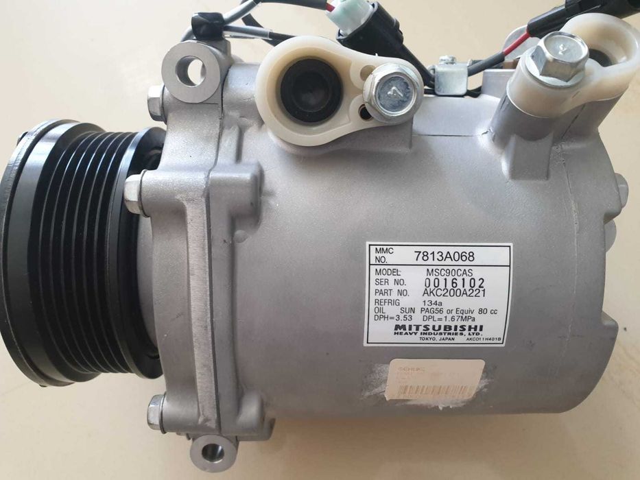Компрессор кондиционера Mitsubishi Outlander