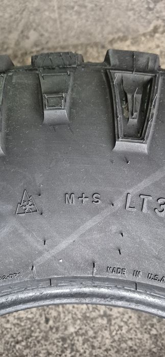 4 anvelope iarna ca si noi Goodyear 315/70/17.Pretul este pe bucata