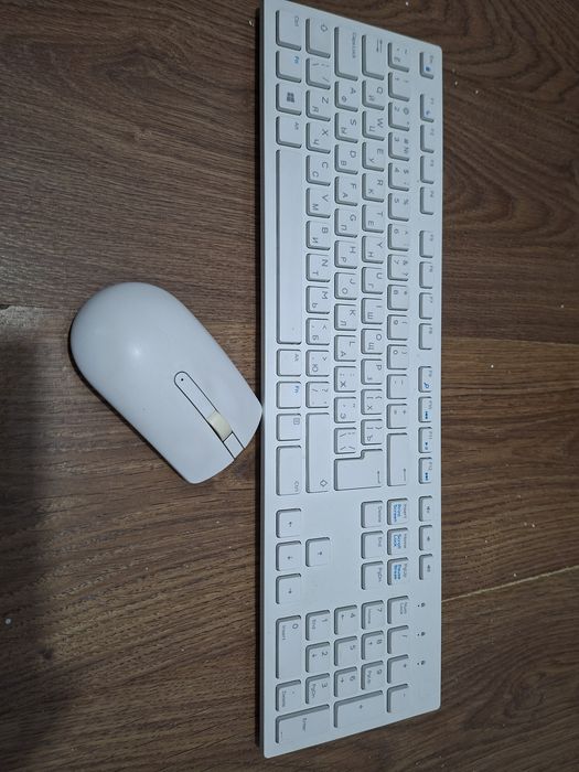 Беспроводная клавиатура и мышь dell