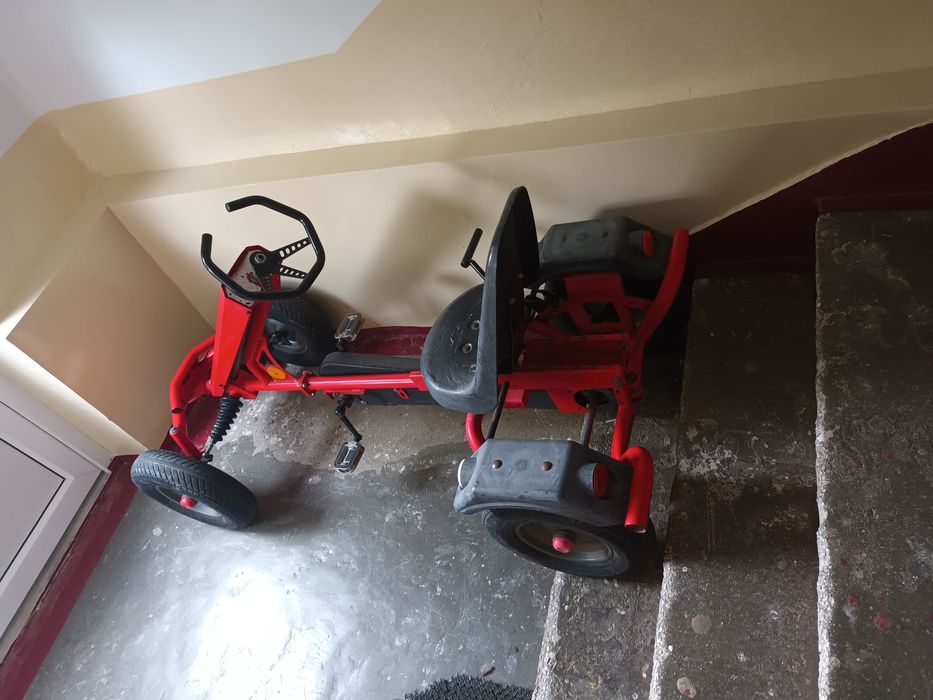 Kart pentru copii sau adulți cu pedale