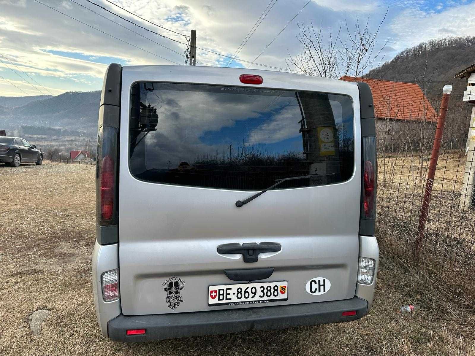 Opel vivaro 8 locuri