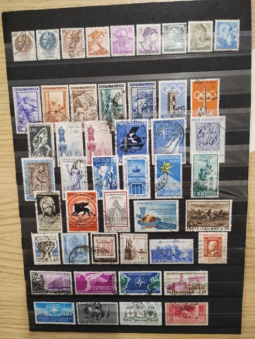 Пощенски марки 463 броя