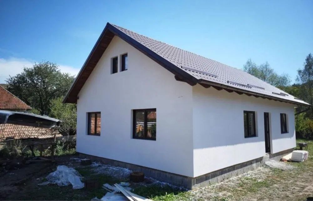 Vand case din panouri sandwich 9 x 9m