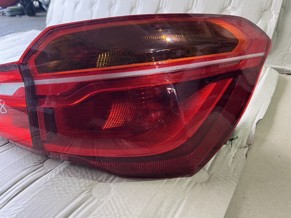 Stop stanga / Stop dreapta / Stopuri cu bec BMW X1 F48