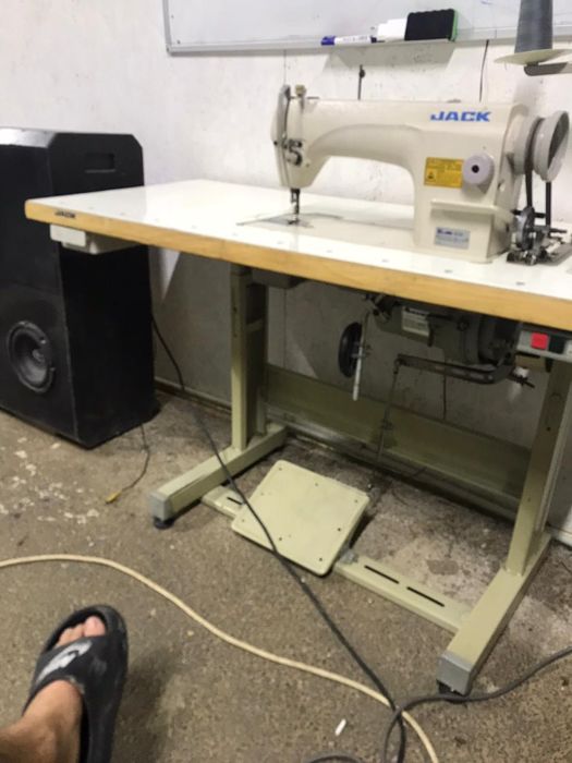 Промышленная швейная машинка