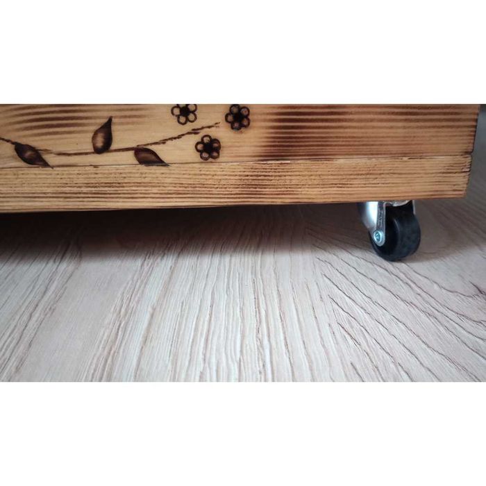Suport depozitare sub pat din lem ars, cu roti pivotante, handmade