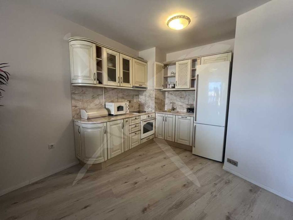 Тристаен апартамент в затворен комплекс в района на Аспарухово- 94456