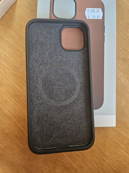 Nomad калъф за Apple Iphone 15 plus. Modern leather case кожен