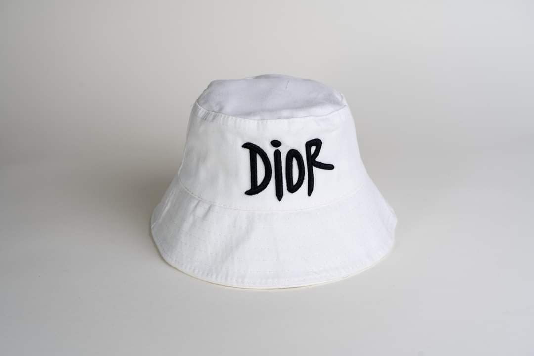 Dior hats шапки на едро и дребно