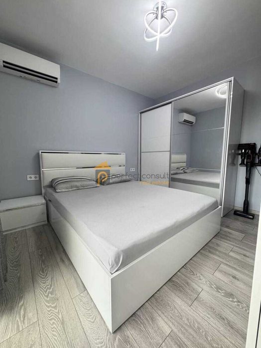 Продава се Тристаен апартамент в Пловдив, Христо Смирненски - 90 кв.м за 2000 €/кв.м - Снимка #7