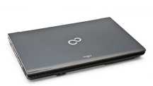 Продавам лаптоп Fujitsu Lifebook AH532/G52