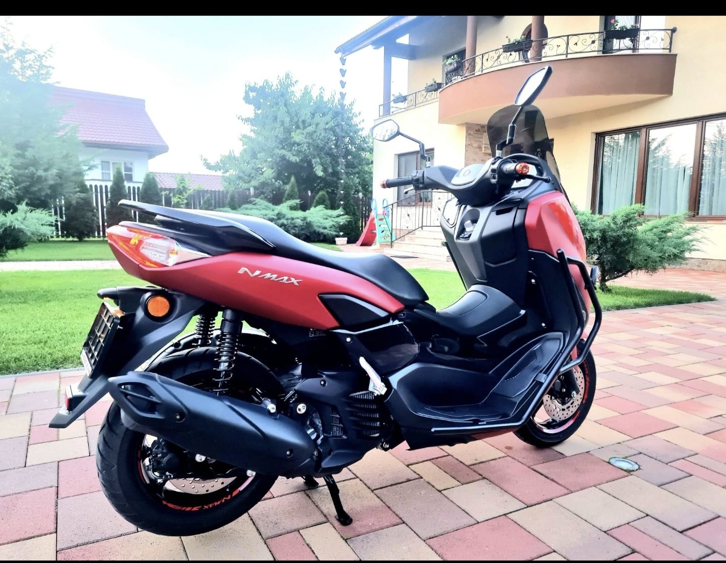 Yamaha N max  125 cm