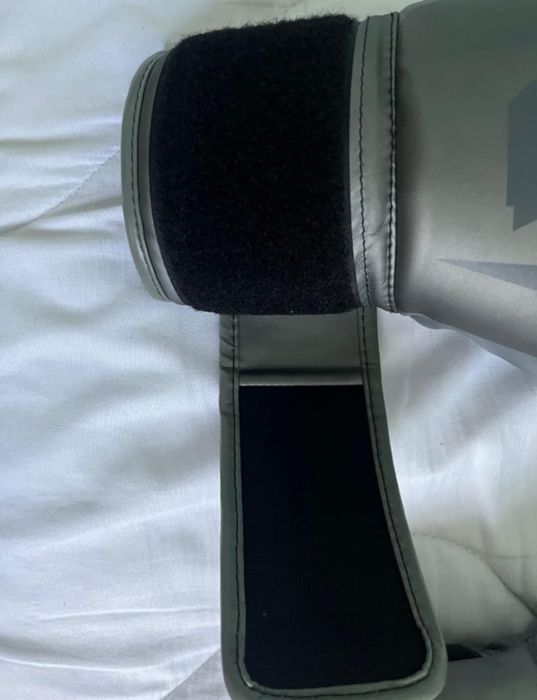 Боксови ръкавици Venum