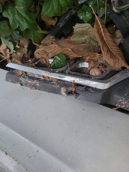 Продам бампер спарк.