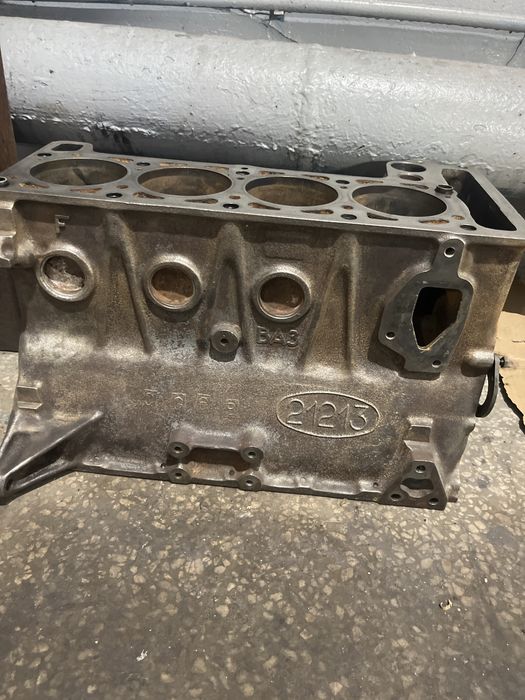 Блок целиндров Нива 21213