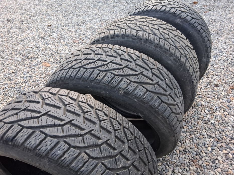 *Vand Anvelope Noi De IARNĂ R17*