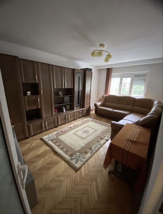 PB DECOMANDAT la Et 1 cu Parcare  !!