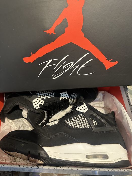 Adidasi jordan 4 model(White Thunder)