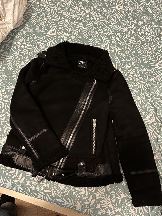 Geaca noua, nepurtata  Zara