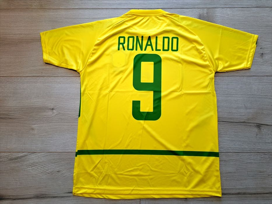Футболна фланелка на Роналдо Феномена Бразилия ретро модел!!!