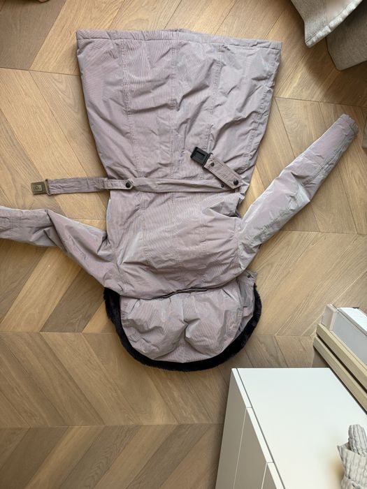 Зимно яке с голяма пухена яка