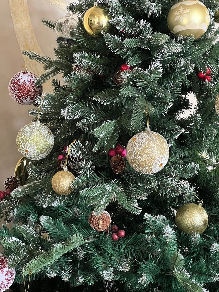 Продается елка в отличном состяние