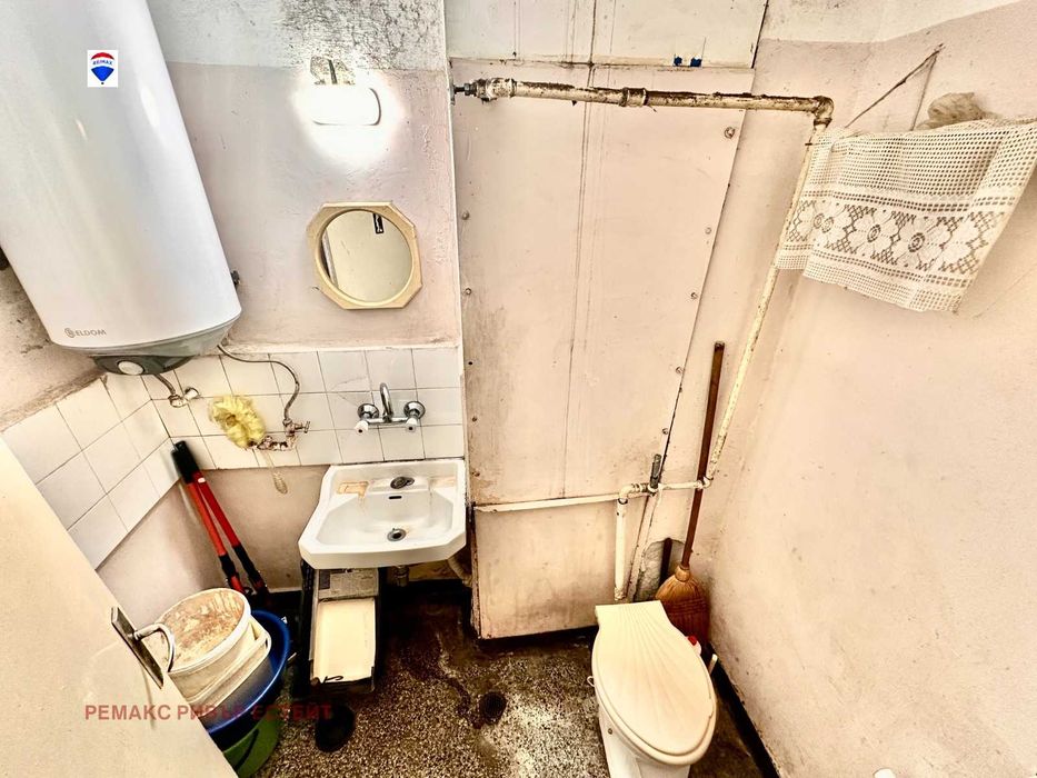 Продава се Тристаен апартамент в Русе, Здравец Изток - 72 кв.м за 999 €/кв.м - Снимка #11