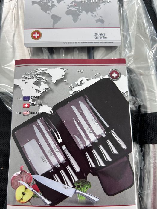 Vând set de cuțite