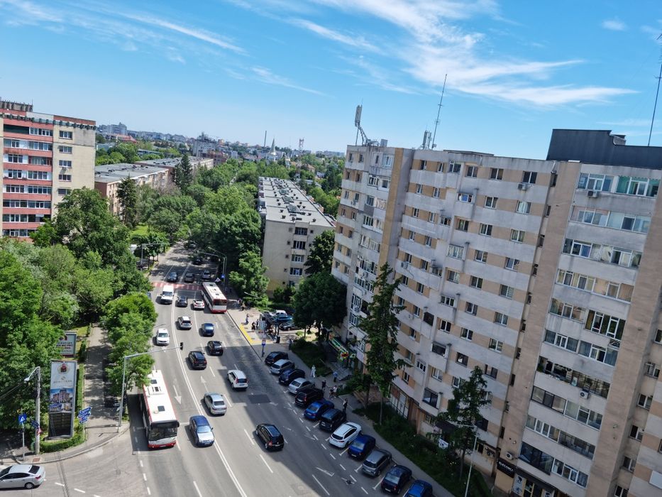 Vand apartament 4 camere Bdul N Balcescu
