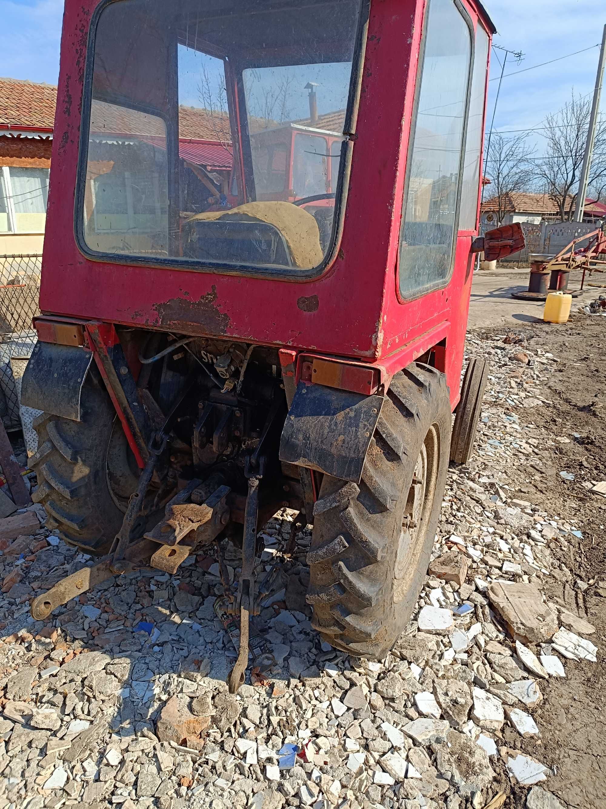 Vând tractor chinezesc